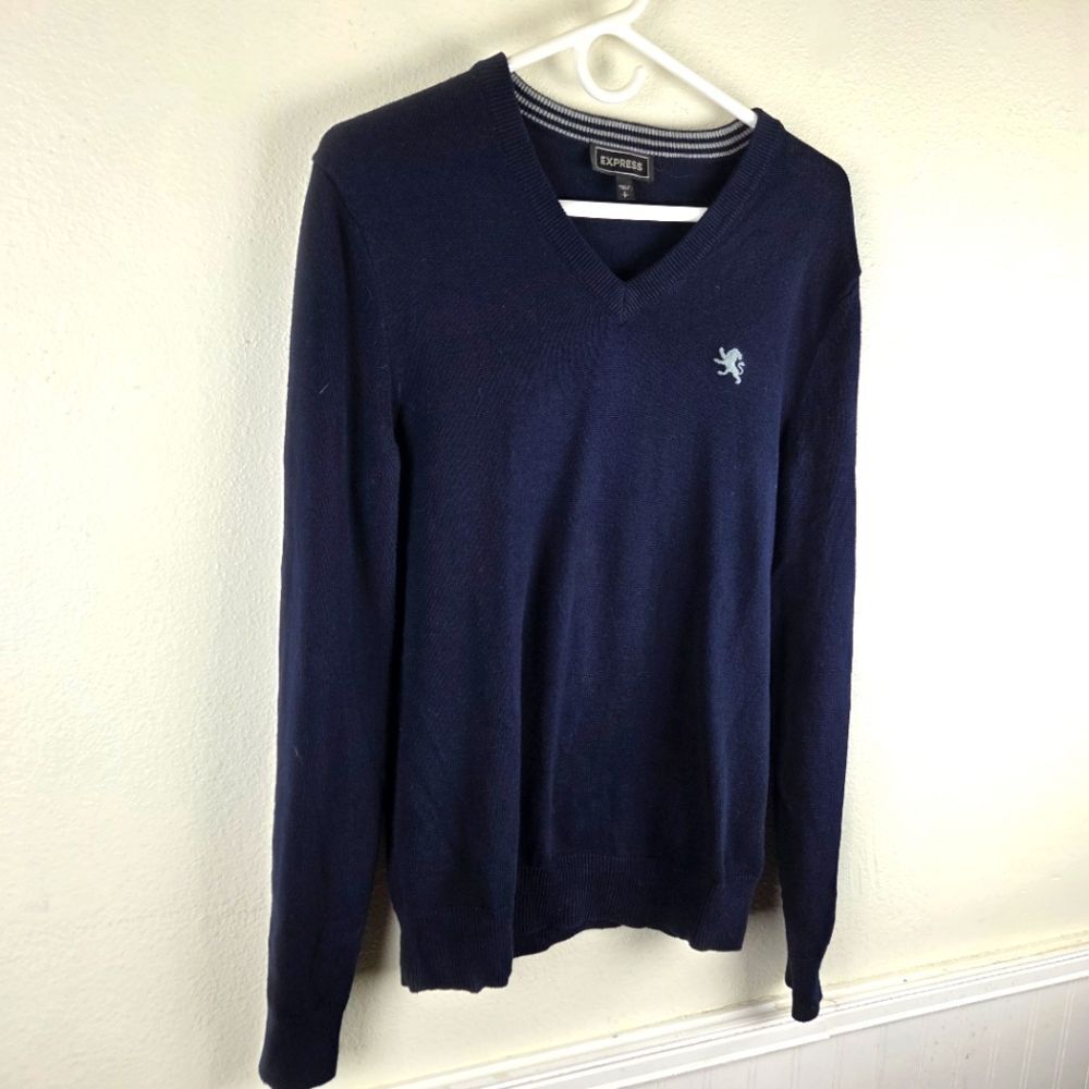 Express Men's Navy Blue V-Neck Sweater 100% Cotton Lion Logo Size Small
